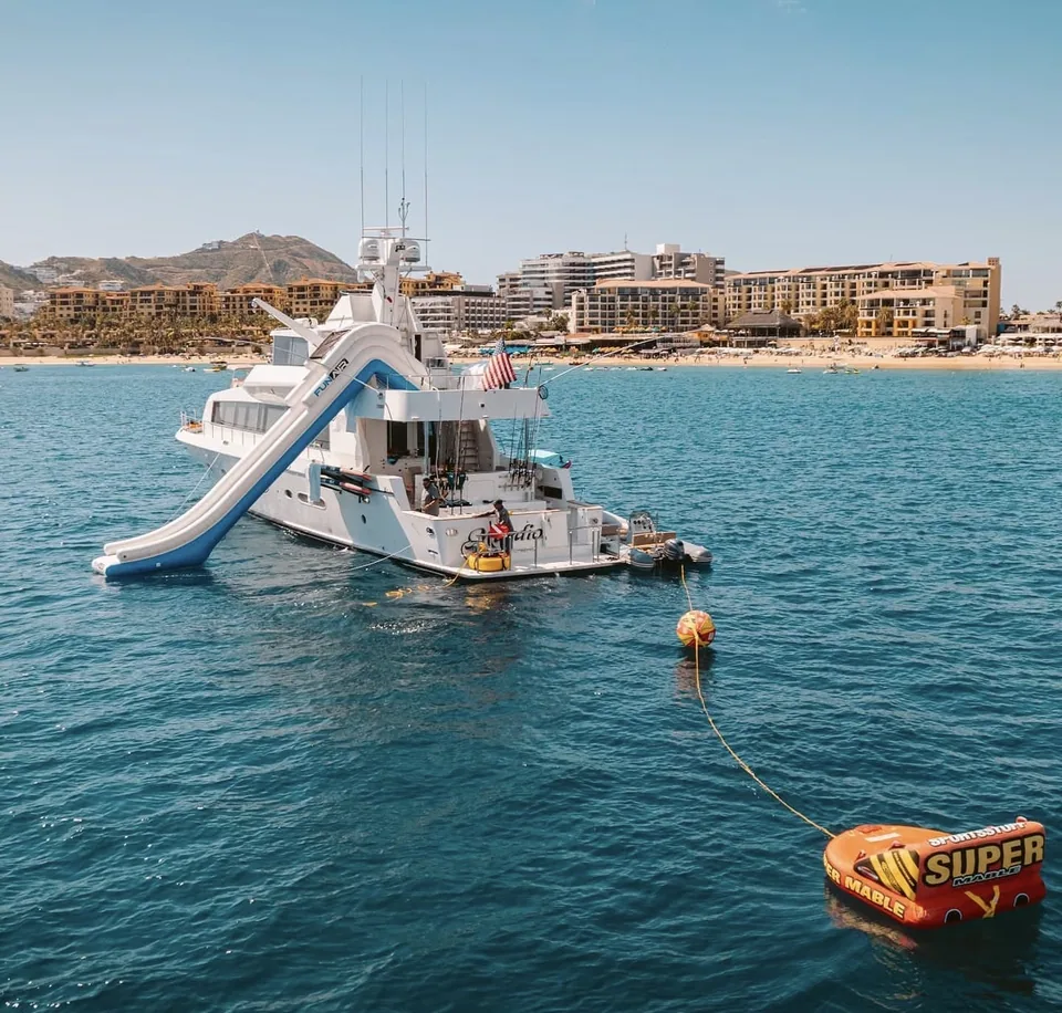 Cabo San Lucas sportfishing photo 230 — catch and crew aboard the Tag Cabo fleet