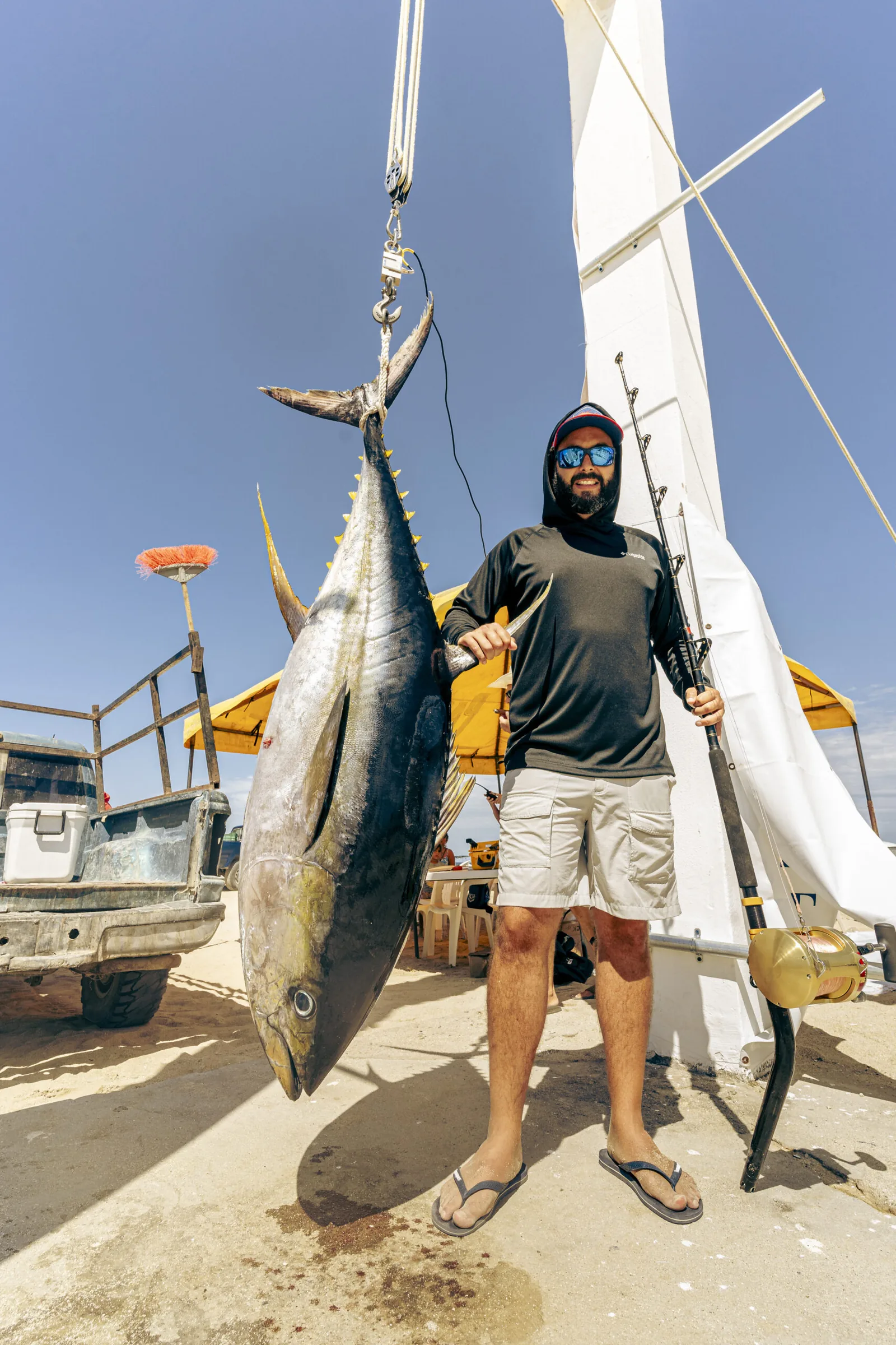 Tag Cabo Sportfishing crew using modern marine electronics