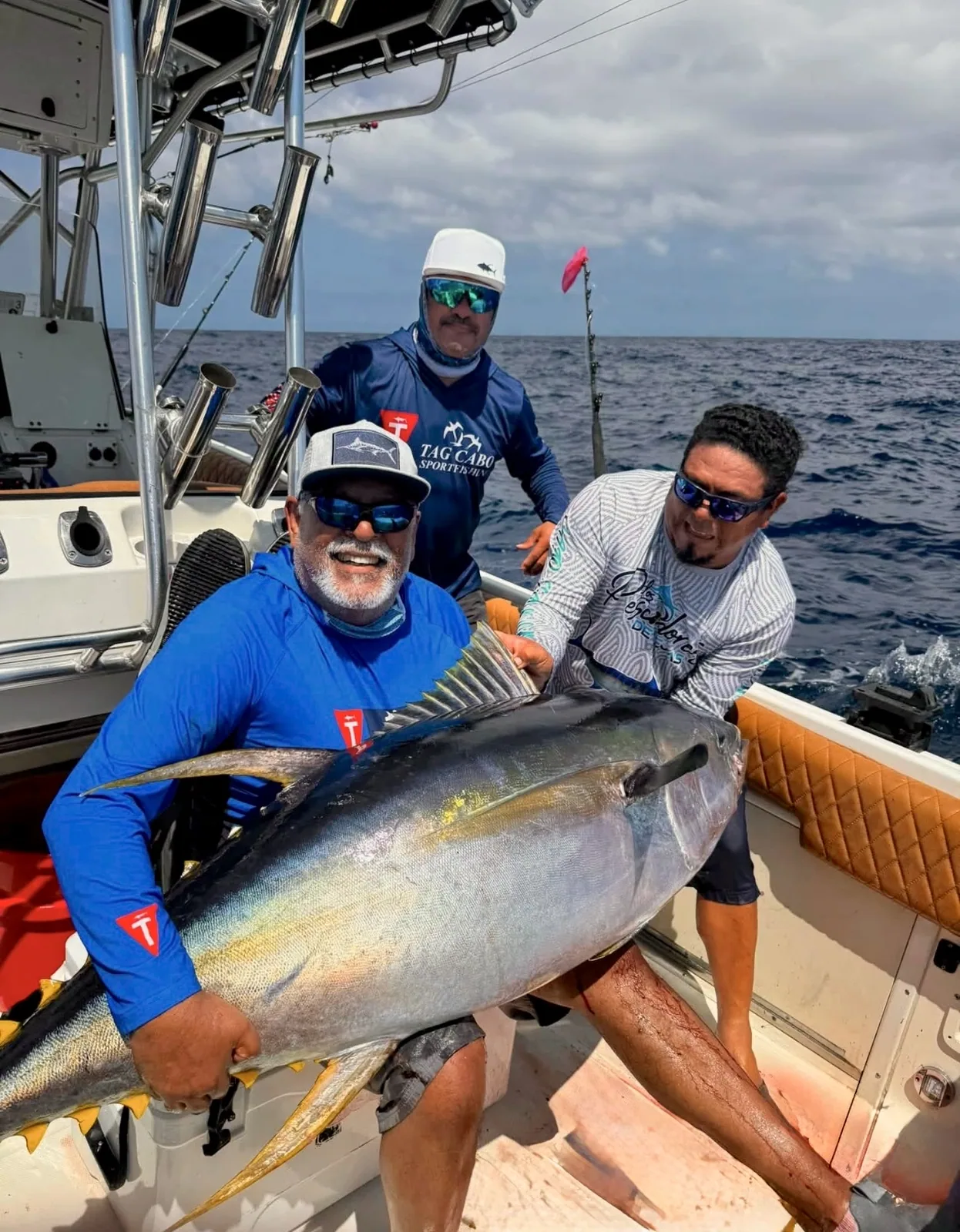 Cabo San Lucas sportfishing photo 038 — catch and crew aboard the Tag Cabo fleet