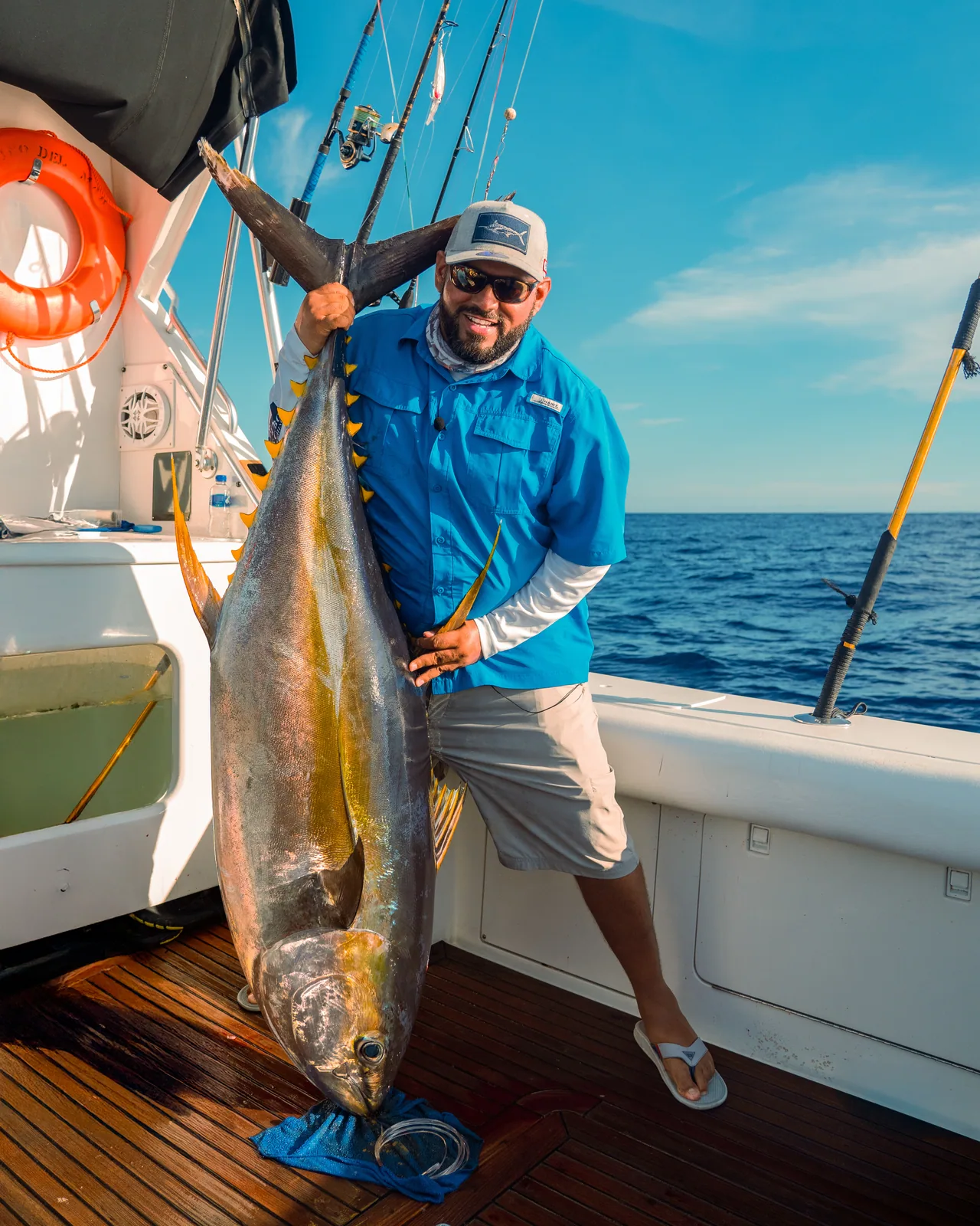 Cabo San Lucas sportfishing photo 069 — catch and crew aboard the Tag Cabo fleet