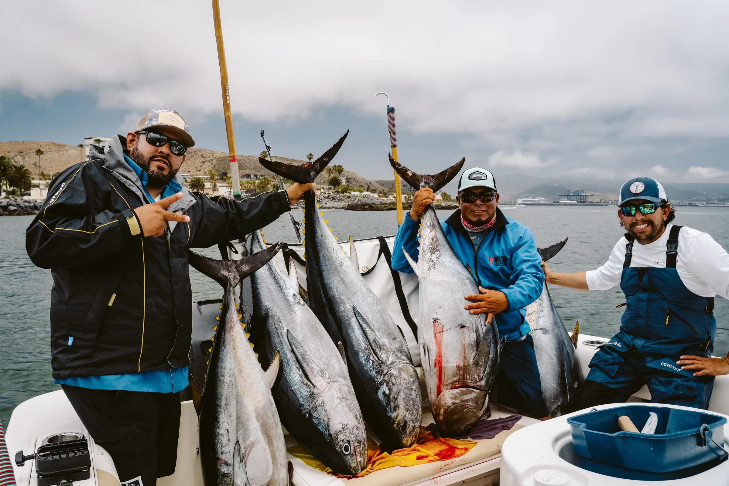 Cabo San Lucas sportfishing photo 035 — catch and crew aboard the Tag Cabo fleet